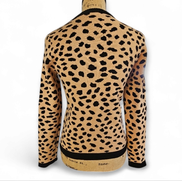 H Halston Women's Leopard Print Beige and Black Long Sleeve Sweater, Size XS - Picture 2 of 5